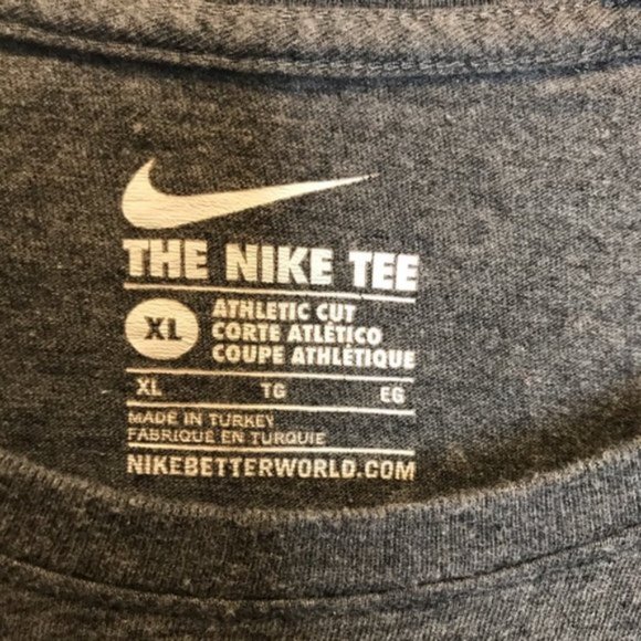 Nike Swoosh T-shirt sz XL - Picture 2 of 4